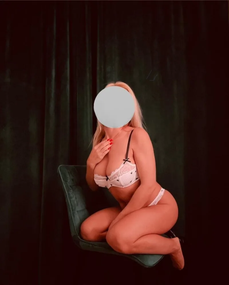 Seksi blondi
